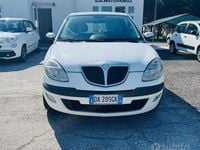 Usata Lancia Ypsilon 70 CV (51 kW) 2006 Bianco Utilitaria
