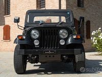 Usata Jeep CJ 73 CV (53 kW) 1984 Nero SUV