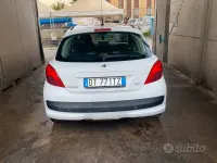 Usata Peugeot 207 88 CV (64 kW) 2009 Berlina