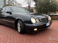 Usata Mercedes E220 143 CV (105 kW) 1999 Verde Berlina
