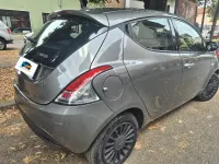 Usata Lancia Ypsilon Silver 69 CV (50 kW) 2022 Grigio Utilitaria