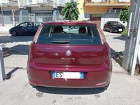 Usata Fiat Punto Lounge 75 CV (55 kW) 2014 Bordeaux Utilitaria