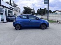 Usata Lancia Ypsilon 69 CV (50 kW) 2023 Blu/azzurro Utilitaria