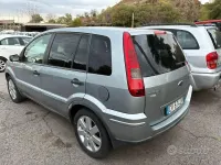 Usata Ford Fusion 68 CV (50 kW) 2005 Grigio Utilitaria