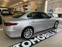 Używany Alfa Romeo Giulia Super 160 KM (117 kW) 2019 Szary Sedan/Limuzyna
