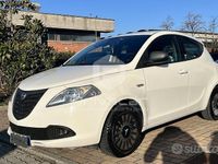 Usata Lancia Ypsilon 69 CV (50 kW) 2015 Bianco Utilitaria