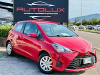 Usata Toyota Yaris Active 69 CV (50 kW) 2017 Rosso Utilitaria