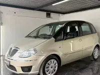 Usata Lancia Musa 95 CV (69 kW) 2011 Grigio Monovolume