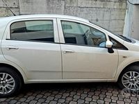 Usata Fiat Grande Punto 75 CV (55 kW) 2015 Bianco Utilitaria