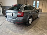 Usata Skoda Octavia Style 150 CV (110 kW) 2019 Grigio scuro metallizzato Station wagon