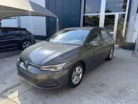 Usata VW Golf VIII Life 131 CV (96 kW) 2024 Grigio delfino Berlina