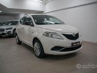 Usata Lancia Ypsilon Silver 69 CV (50 kW) 2016 Bianco Utilitaria