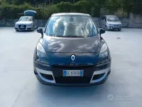 Usata Renault Scénic III 110 CV (80 kW) 2010 Grigio Monovolume