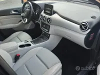 Usata Mercedes B180 109 CV (80 kW) 2017 Nero Utilitaria