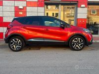 Usata Renault Captur Intens 110 CV (80 kW) 2016 Rosso SUV