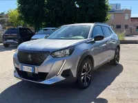 Usata Peugeot 2008 Allure 102 CV (75 kW) 2022 Grigio SUV