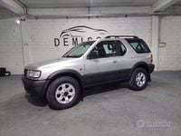 Usata Opel Frontera Sport 115 CV (84 kW) 1999 Grigio SUV