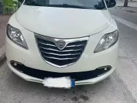 Usata Lancia Ypsilon 85 CV (62 kW) 2013 Bianco Utilitaria