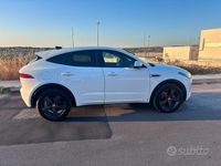 Usata Jaguar E-Pace R-Dynamic 200 CV (147 kW) 2018 Bianco SUV