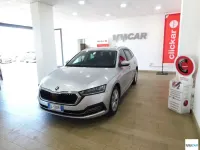 Usata Skoda Octavia Style 116 CV (85 kW) 2023 Grigio chiaro Station wagon
