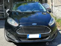 Second-hand Ford Fiesta 100 CP (73 kW) 2016 Negru Hatchback