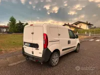 Usata Fiat Doblò 120 CV (88 kW) 2016 Bianco Monovolume