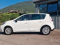 Usata Renault Scénic III LIMITED 110 CV (80 kW) 2015 Other Monovolume
