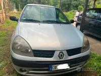 Usata Renault Clio 54 CV (39 kW) 2004 Grigio Utilitaria