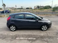 Usata Ford Fiesta Titanium 92 CV (67 kW) 2012 Grigio Berlina
