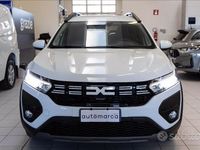 Usata Dacia Jogger Essentiel 101 CV (74 kW) 2024 Bianco Monovolume