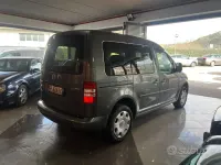 Usata VW Caddy 140 CV (102 kW) 2012 Grigio Monovolume