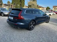 Usata Volvo V60 Inscription 190 CV (139 kW) 2018 Blu Station wagon