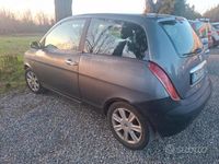 Usata Lancia Ypsilon 70 CV (51 kW) 2004 Utilitaria