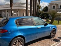 Usata Alfa Romeo 147 120 CV (88 kW) 2006 Blu Utilitaria