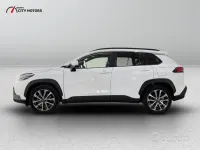 Usata Toyota Corolla Cross Lounge 199 CV (146 kW) 2023 Bianco SUV