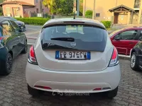 Usata Lancia Ypsilon 69 CV (50 kW) 2016 Bianco Utilitaria