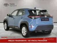 Begagnad Toyota Yaris Cross Active 92 HK (67 kW) 2022 Blå SUV