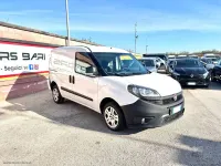 Usata Fiat Doblò Lounge 105 CV (77 kW) 2021 Bianco Monovolume