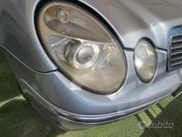 Usata Mercedes E270 176 CV (129 kW) 2003 Grigio Berlina