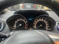 Usata Ford Fiesta 60 CV (44 kW) 2014 Grigio Utilitaria