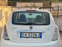 Usata Lancia Ypsilon 75 CV (55 kW) 2011 Bianco Utilitaria