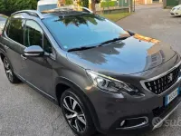 Usata Peugeot 2008 S 99 CV (72 kW) 2018 Grigio SUV