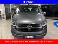 Usata VW Caravelle 150 CV (110 kW) 2023 Grigio scuro Furgone