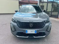 Usata Peugeot 2008 Allure 131 CV (96 kW) 2024 Grigio SUV