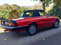 Usata Alfa Romeo Spider 128 CV (94 kW) 1986 Rosso Cabrio