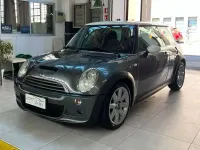 Usata Mini Cooper S 170 CV (125 kW) 2005 Grigio Utilitaria