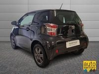 Usata Toyota iQ Sol 68 CV (50 kW) 2010 Nero Utilitaria