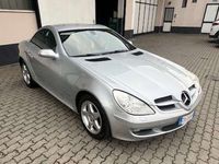 Usado Mercedes SLK200 163 CV (119 kW) 2004 Plateado Descapotable