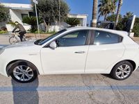 Usata Alfa Romeo Giulietta Distinctive 120 CV (88 kW) 2012 Bianco Utilitaria