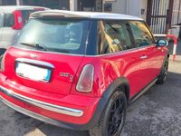 Usata Mini One D 55 CV (40 kW) 2005 Rosso Utilitaria